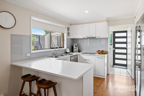 Property photo of 6 Stewart Crescent Rockbank VIC 3335