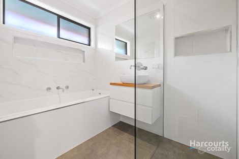 Property photo of 6 Stewart Crescent Rockbank VIC 3335