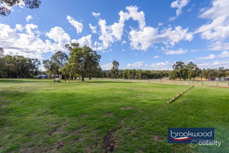 Property photo of 845 Avonholme Circle Chidlow WA 6556