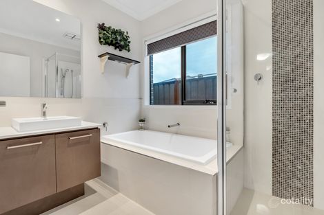 Property photo of 16 Bandicoot Road Craigieburn VIC 3064