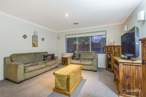 Property photo of 70 Fieldstone Boulevard Beaconsfield VIC 3807