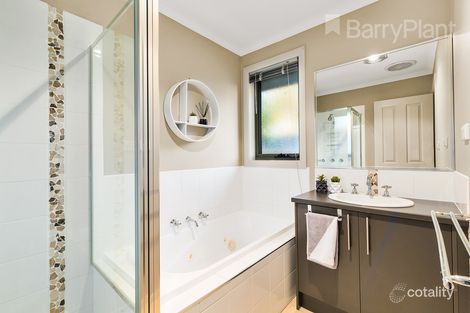 Property photo of 15 Sirocco Court Wandin North VIC 3139