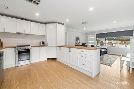 Property photo of 8 Mulberry Crescent Frankston North VIC 3200