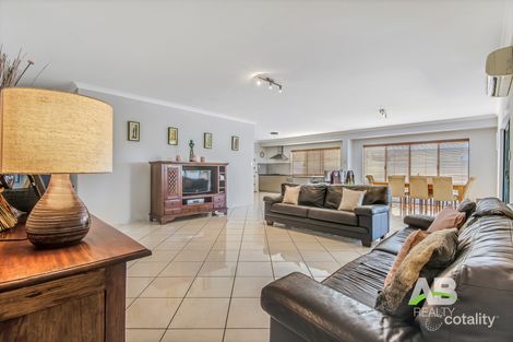 Property photo of 12 Carpenter Chase Wanneroo WA 6065