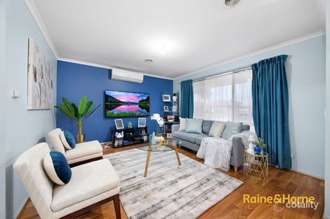 Property photo of 17 Montrose Way Cranbourne West VIC 3977