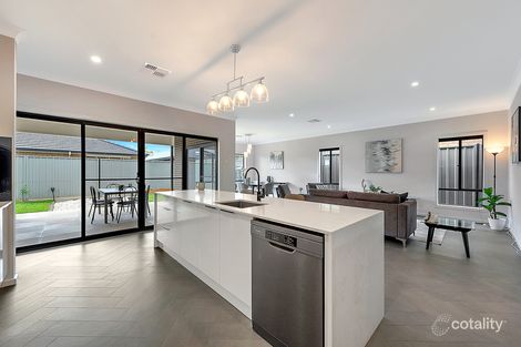 Property photo of 19 Gatley Circuit Evanston South SA 5116
