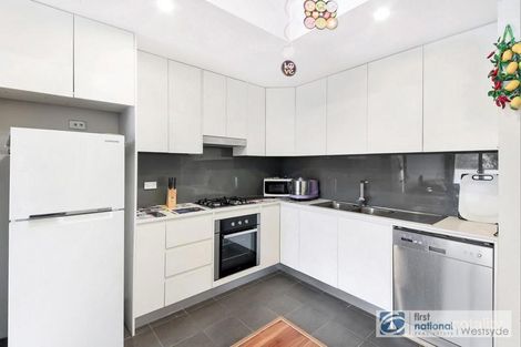 Property photo of 33/29-33 Joyce Street Pendle Hill NSW 2145