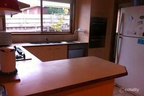 Property photo of 2 Oakes Place Carrum Downs VIC 3201