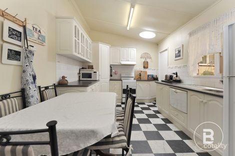Property photo of 98 Burns Street Maryborough VIC 3465