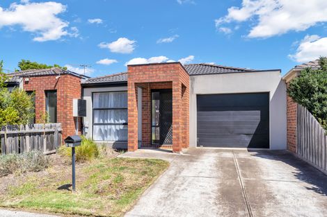 2/111 Silvereye Cres, Werribee, VIC 3030