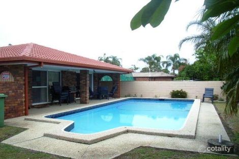 Property photo of 27 Village High Road Benowa QLD 4217