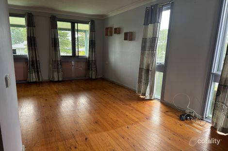 Property photo of 71 Grevillea Crescent Macquarie Fields NSW 2564