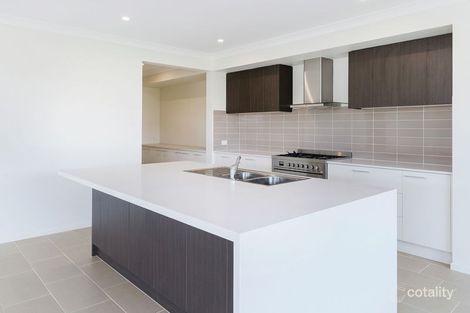 Property photo of 6 Amazon Circuit Helensvale QLD 4212