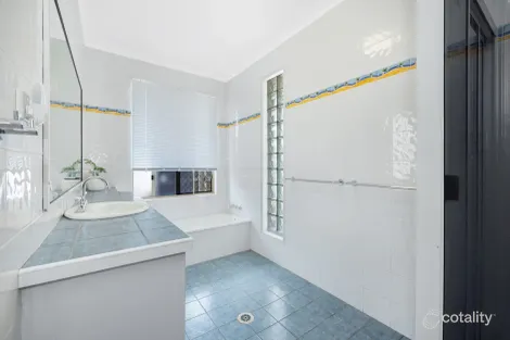 Property photo of 15 Pacific Avenue Bushland Beach QLD 4818