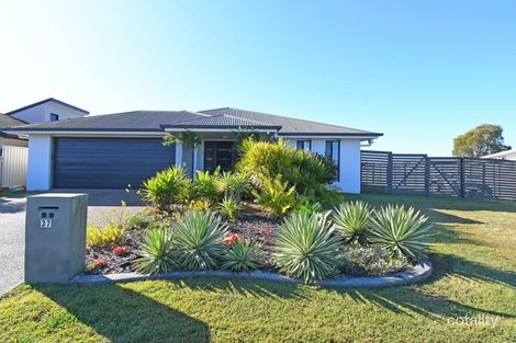 Property photo of 37 Lady Penrhyn Drive Eli Waters QLD 4655