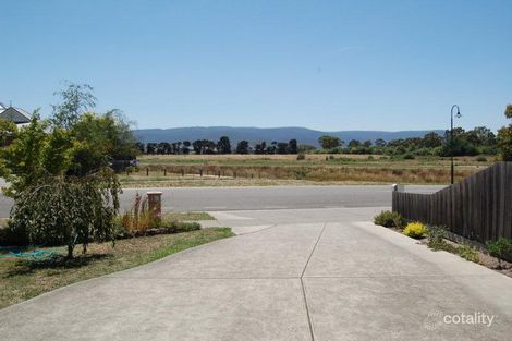 Property photo of 33 Oakbank Boulevard Whittlesea VIC 3757