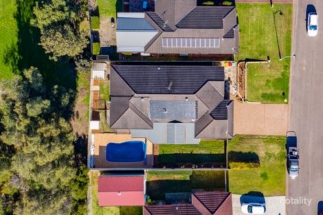 Property photo of 17 Featherwood Place Thornton NSW 2322