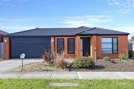 Property photo of 2 Carabott Place Berwick VIC 3806