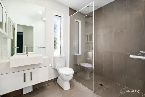 Property photo of 3/23 Gillies Street South Alfredton VIC 3350