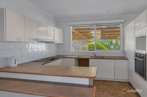 Property photo of 2 Eldan Drive Werribee VIC 3030