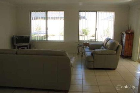 Property photo of 12 Abbeytown Circle Waikiki WA 6169