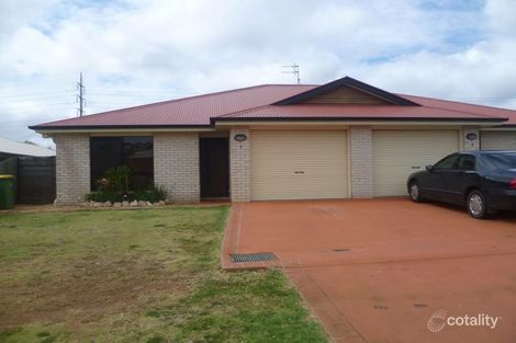 2/12 Sambar Ct, Kearneys Spring, QLD 4350