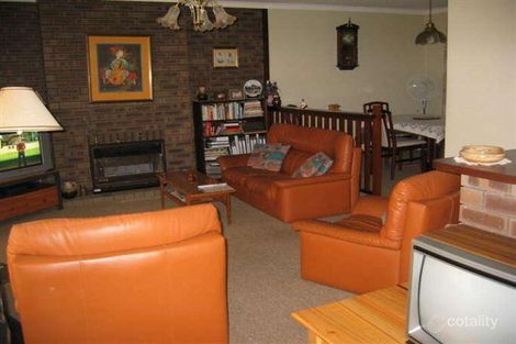 Property photo of 20 Redgum Lane Swan View WA 6056