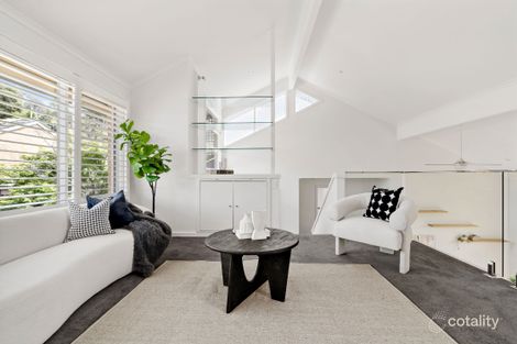Property photo of 2/55-57 Winfield Road Balwyn North VIC 3104