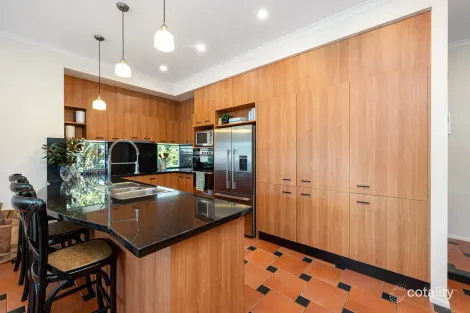 Property photo of 8 Melrose Close Carindale QLD 4152