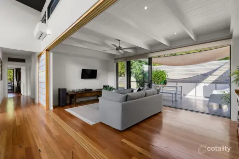 Property photo of 2 Get A Way Currumbin Valley QLD 4223