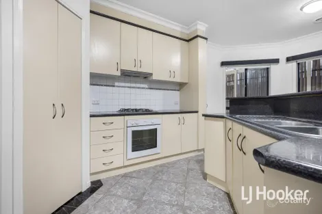 Property photo of 12 Albert Place Hoppers Crossing VIC 3029