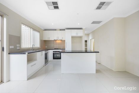 Property photo of 2/3 Thwaites Road Pakenham VIC 3810