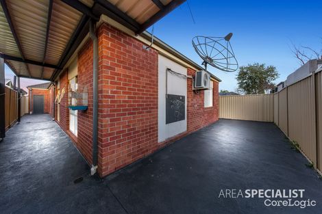 Property photo of 9 Renfrey Gardens Caroline Springs VIC 3023