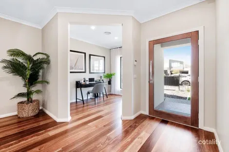 Property photo of 29 Snead Boulevard Cranbourne VIC 3977