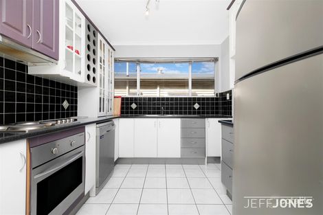 Property photo of 3/21 St Leonards Street Coorparoo QLD 4151