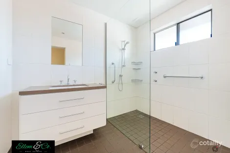 Property photo of 2 Rink Road Dapto NSW 2530