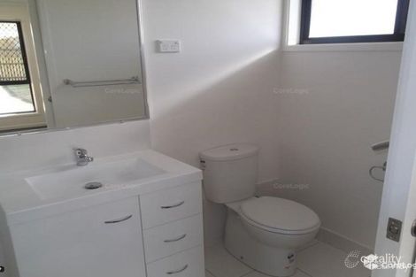 Property photo of 16 Sylvana Avenue Gracemere QLD 4702