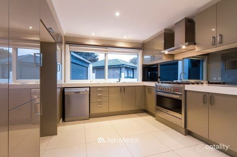 Property photo of 4 Miles Court Cranbourne VIC 3977