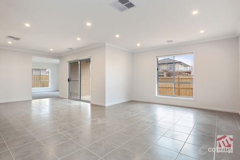 Property photo of 16 Razorbill Terrace Werribee VIC 3030