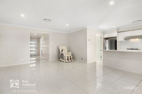 Property photo of 7 Scorpius Ridge Cameron Park NSW 2285