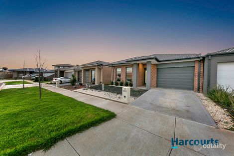 Property photo of 15 Indura Drive Werribee VIC 3030