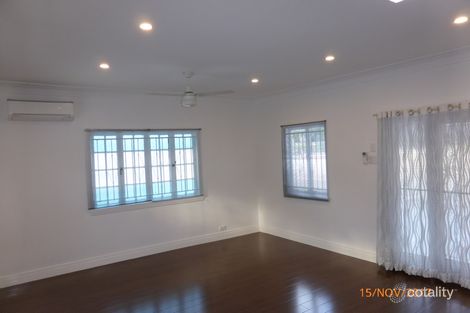 Property photo of 811 Wynnum Road Cannon Hill QLD 4170