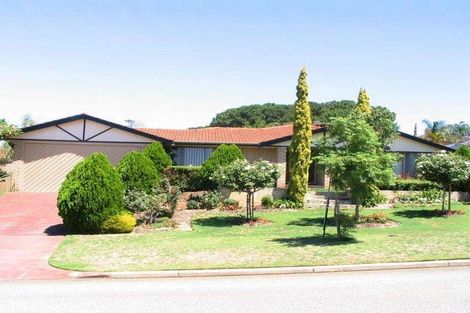 Property photo of 21 Harvey Crescent Kardinya WA 6163