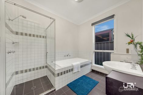 Property photo of 40 Liverpool Circuit Craigieburn VIC 3064