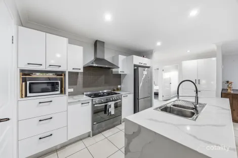 Property photo of 13 Ellenborough Avenue Ormeau Hills QLD 4208