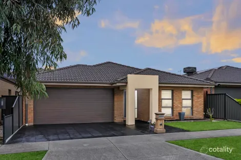 22 CRESWICK DR, WOLLERT, VIC 3750