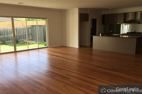 Property photo of 6 Tanika Lane Narre Warren VIC 3805