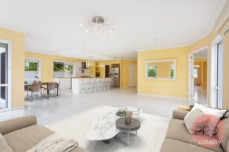 Property photo of 11 Oxford Place Arundel QLD 4214