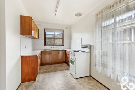 Property photo of 2/13 Dumbarton Street Reservoir VIC 3073