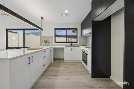 Property photo of 13 Yarrah Drive Yass NSW 2582